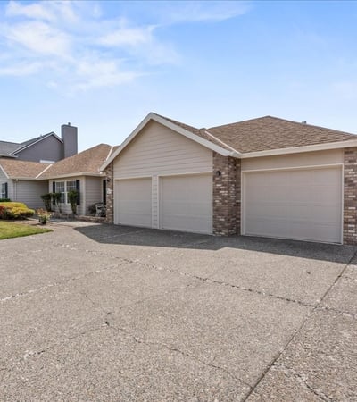 12402 Cominger Dr, Oregon City, OR