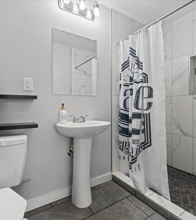 13920 S Lucia Lane, Mulino, OR