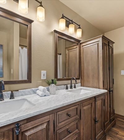 10100 SE Walnut Drive, Happy Valley, OR