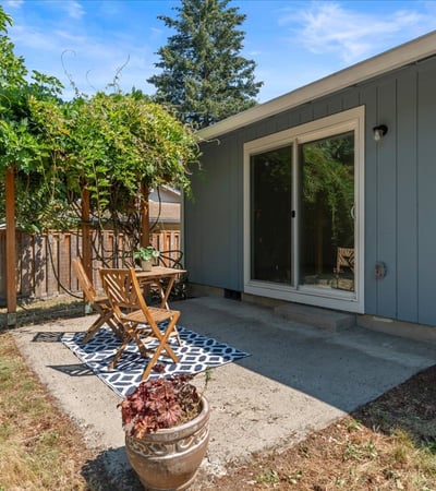 12025 SW Springwood Dr, Tigard, OR