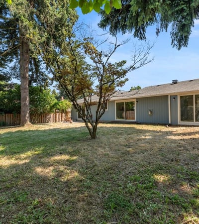 12025 SW Springwood Dr, Tigard, OR