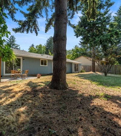 12025 SW Springwood Dr, Tigard, OR