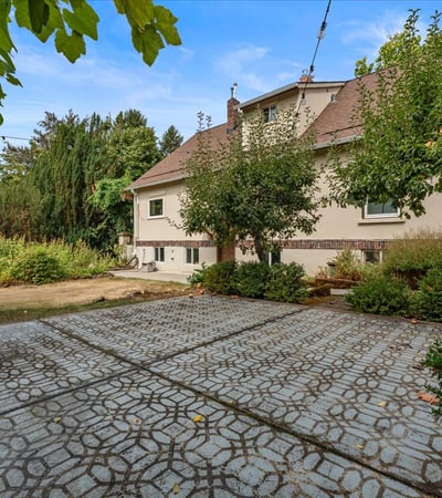 12260 SW Butner Road, Portland, OR