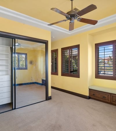 9717 Winter Palace Dr, Las Vegas, NV