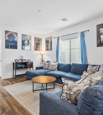 600 N. Carriage Hill Dr. #1045, Las Vegas, NV