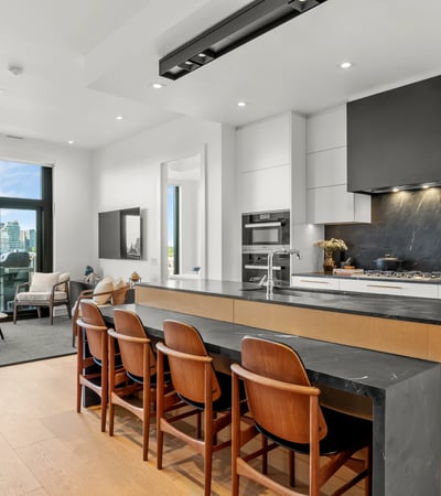 1 strathgowan avenue, Suite 710, Toronto, ON