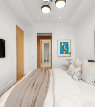 1 strathgowan avenue, Suite 710, Toronto, ON