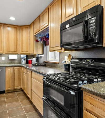 7925 Green Meadow Dr, Helena, MT