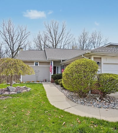 7151 Steeplechase Way, 41, Lansing, MI
