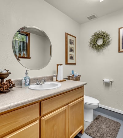 17325 Nicklaus Court, Weed, CA