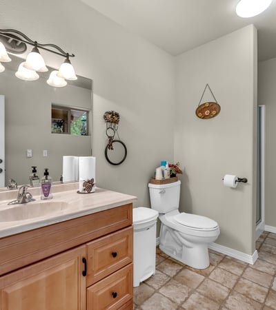 17325 Nicklaus Court, Weed, CA