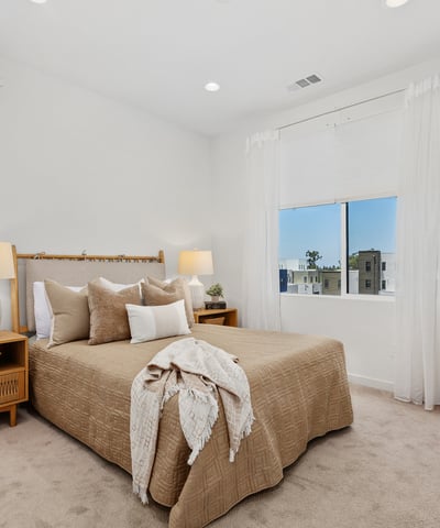 250 Novel, Irvine, CA