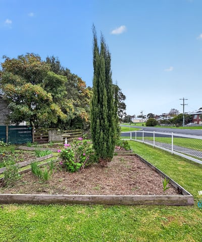 This property features a spacious garden, perfect for landscaping or creating your outdoor retreat.