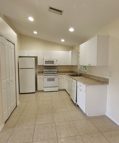1531 Lansdale Ave, North Port, FL
