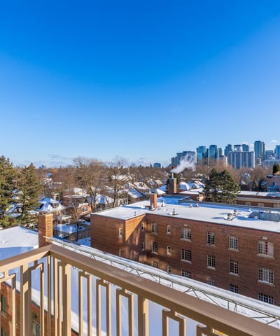 1 Strathgowan Ave suite 710, Toronto, ON