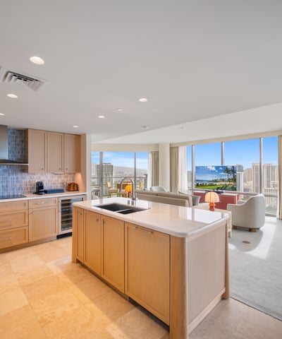 223 Saratoga Rd #3302, Honolulu, HI