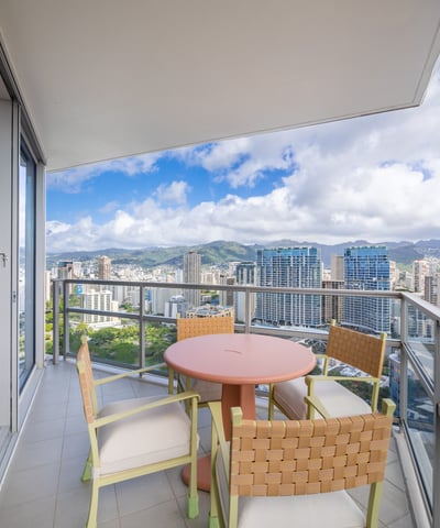 223 Saratoga Rd #3302, Honolulu, HI