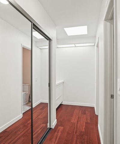21620 Burbank Blvd., 22, Woodland Hills, CA