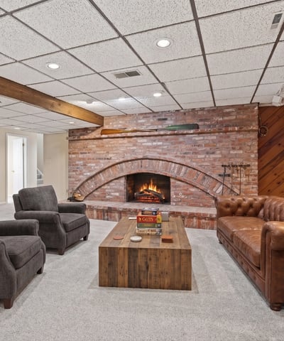 609 Lincoln Road, Bradford Woods, PA