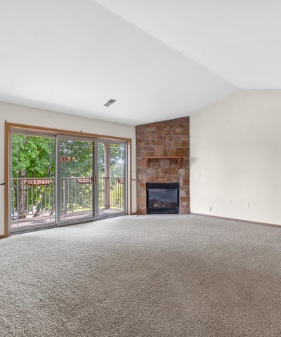961 Spring Ct, West Bend, WI