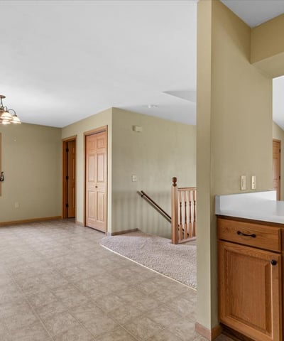961 Spring Ct, West Bend, WI