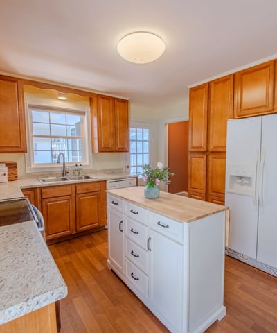 2667 White Chapel Road, Lively, VA