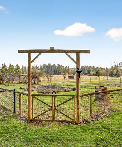 37902 SE Porter Road, Estacada, OR