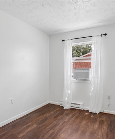 205 S Shenandoah Ave, Front Royal, VA