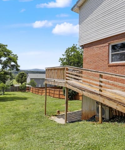 205 S Shenandoah Ave, Front Royal, VA