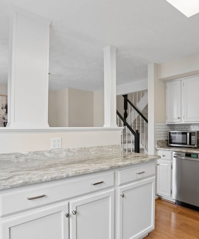 6033 Hydrangea Dr, Alexandria, VA