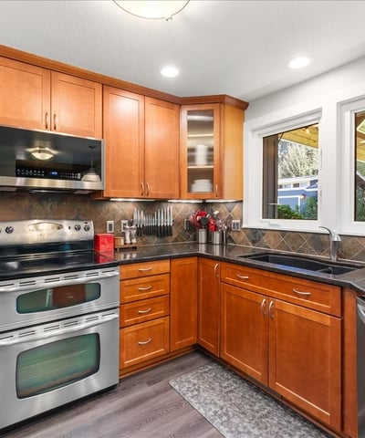 6990 SW Heath Pl, Beaverton, OR