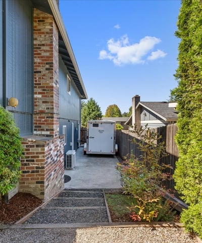 6990 SW Heath Pl, Beaverton, OR