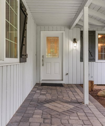 6238 SW McEwan Rd, Lake Oswego, OR