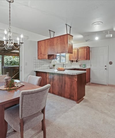 14650 NE Russell Court, Portland, OR