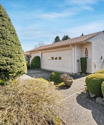 15930 SW Greens Way, Portland, OR