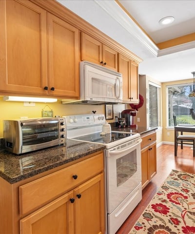 15930 SW Greens Way, Portland, OR