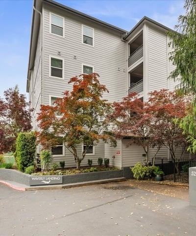 525 SE Marion St, Unit #2, Portland, OR