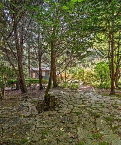 9150 SW Salmon St, Portland, OR