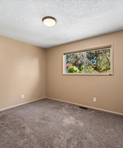 10100 SE Walnut Drive, Happy Valley, OR