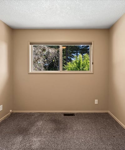 10100 SE Walnut Drive, Happy Valley, OR