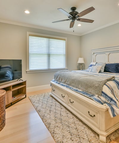 15 Bates Grove Rd, Webster, MA