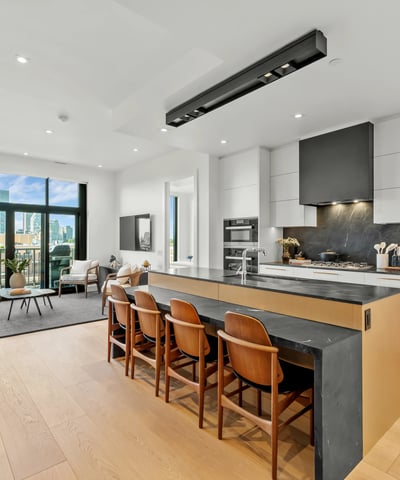1 strathgowan avenue, Suite 710, Toronto, ON
