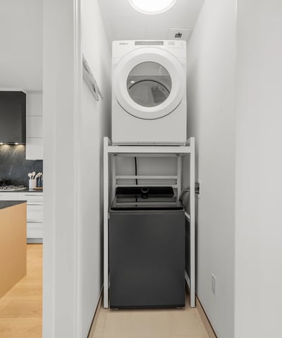 1 strathgowan avenue, Suite 710, Toronto, ON