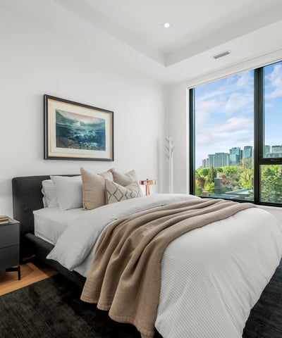1 strathgowan avenue, Suite 710, Toronto, ON