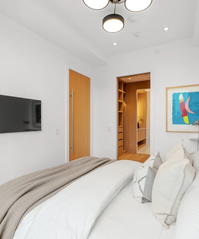 1 strathgowan avenue, Suite 710, Toronto, ON