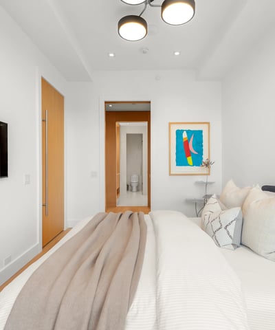 1 strathgowan avenue, Suite 710, Toronto, ON