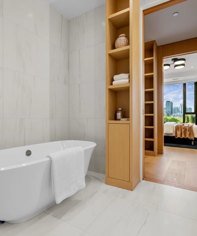 1 strathgowan avenue, Suite 710, Toronto, ON