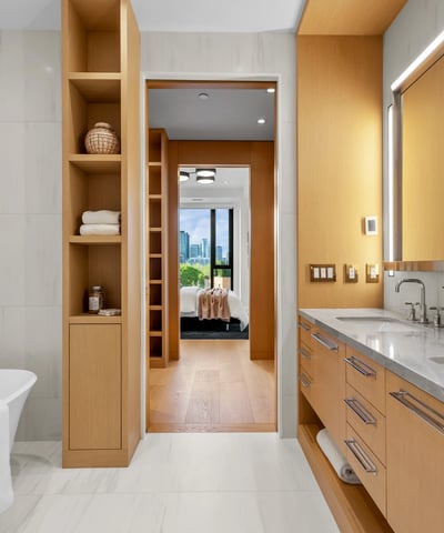 1 strathgowan avenue, Suite 710, Toronto, ON