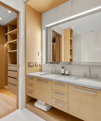 1 strathgowan avenue, Suite 710, Toronto, ON
