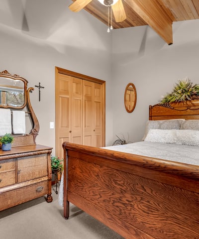 17325 Nicklaus Court, Weed, CA
